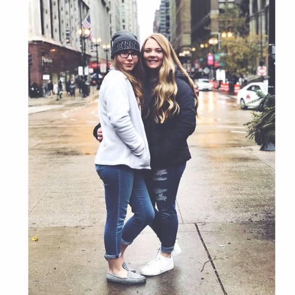 Meet your Posher, Sofia - Picture 1 of 1